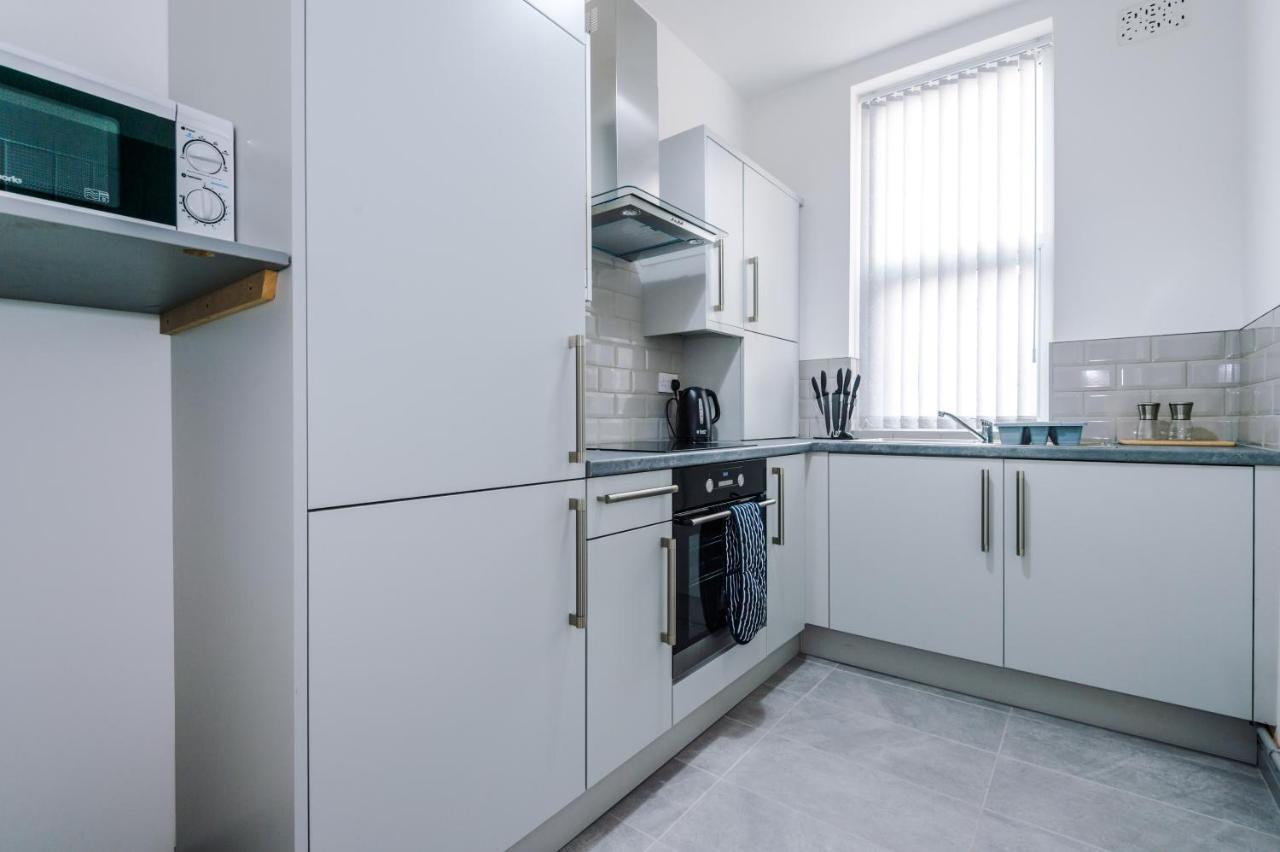 Liverpool Football Apartment, Anfield, Lfc Club Theme, Free Wifi, Free On-Street Parking *
