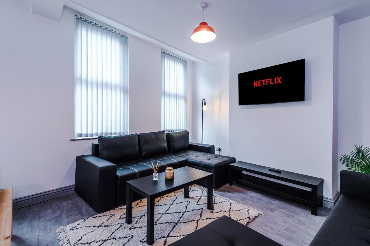 Liverpool Football Apartment, Anfield, Lfc Club Theme, Free Wifi, Free On-Street Parking Apartment