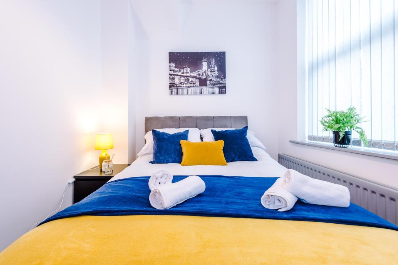 Liverpool Football Apartment, Anfield, Lfc Club Theme, Free Wifi, Free On-Street Parking Apartment *